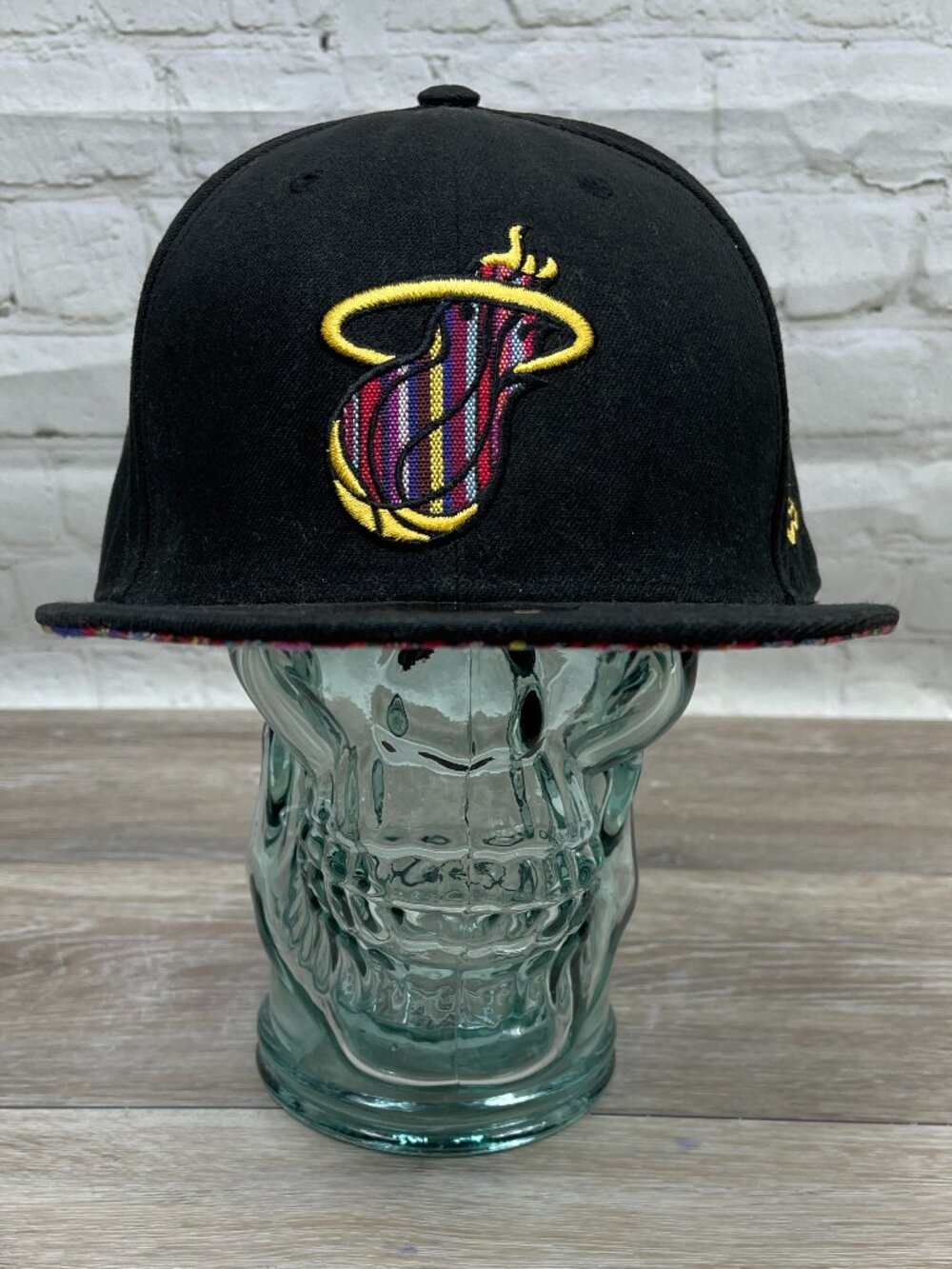 NEW ERA 59FIFTY HARDWOOD CLASSICS NBA MIAMI HEAT FITTED BASKETBALL HAT SIZE 8